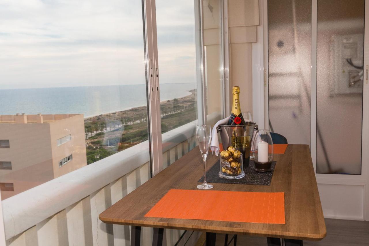 Vistas Al Mar Apartment อาเรนาเลส เดล ซอล ภายนอก รูปภาพ